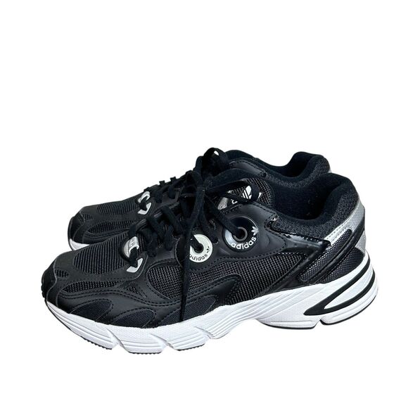 Adidas Astir Black White Womens Sneakers Size 8 Shoes Athletic Gym Running - Picture 3 of 10